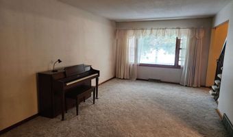 1104 Birch St, Atlantic, IA 50022