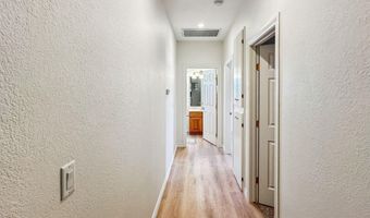 808 E Chapman Rd, Carlsbad, NM 88220