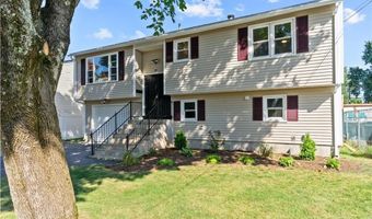 17 Auburn Ave, Johnston, RI 02919