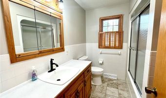 707 Greenlawn Dr, Amherst, OH 44001