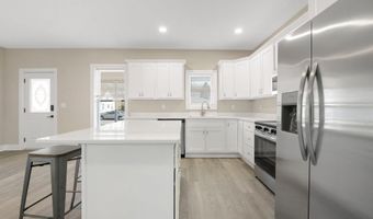 329 W 19th St, Auburn, IN 46706