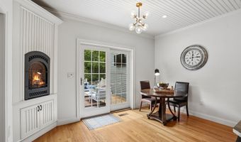 14 Aspen Ln, Bedford, NH 03110