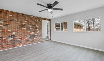 156 Hinrichs Ln, Arnold, MO 63010