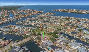 6321 BALBOA Ln, Apollo Beach, FL 33572