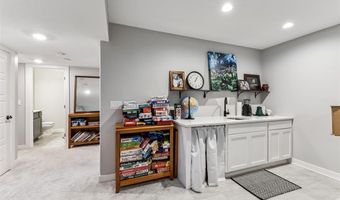 1819 8th Ave SE, Altoona, IA 50009