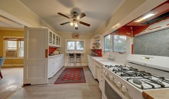 702 N 2nd St, Alpine, TX 79830