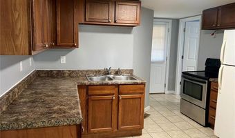 2951 Hillcrest Ave, Alton, IL 62002