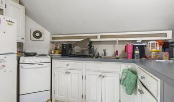 9 Pleasant St, Bath, ME 04530