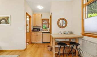 611 Forest St, Ashland, OR 97520