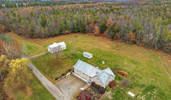 9 Snug Harbor Rd, Belgrade, ME 04917