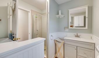 18160 Ridgeview Dr, Abingdon, VA 24211