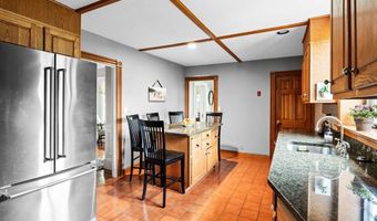 18 East St, Beverly, MA 01915