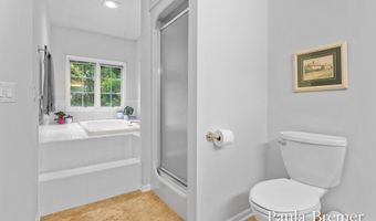 5429 Grand Valley Ct NE, Ada, MI 49301