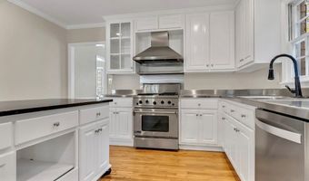 517 Meadowlark Dr, Albany, GA 31707