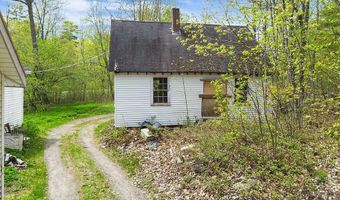 7 Frog Holler Ln, Augusta, ME 04330