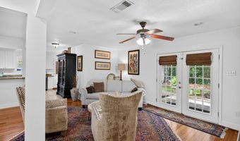 514 Sunset Dr, Bay St. Louis, MS 39520