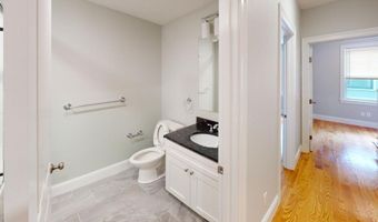 45 Spring St 17, Boston, MA 02132