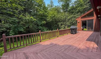 12 Bayberry Dr, Becket, MA 01223