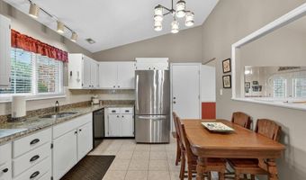 1433 Tahoe Valley Ct, Ballwin, MO 63021