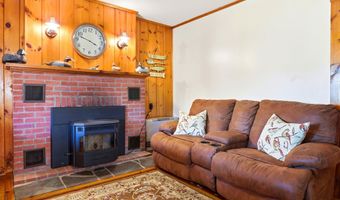 63 Lake Shore Dr, Barnstead, NH 03225