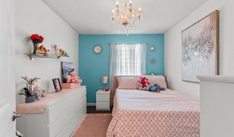 1887 MAYPORT Rd, Atlantic Beach, FL 32233