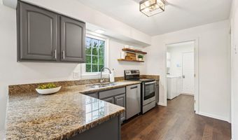 4606 HOLBORN Ave, Annandale, VA 22003