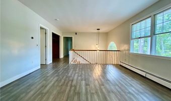 162 Keach Pond Dr, Glocester, RI 02814
