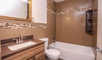 705 N High St, Aberdeen, SD 57401