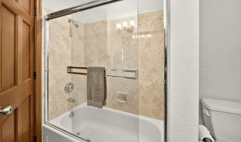 500 Pompadour Dr, Ashland, OR 97520