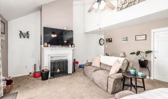 136 Pembroke Rd 6-52, Danbury, CT 06811