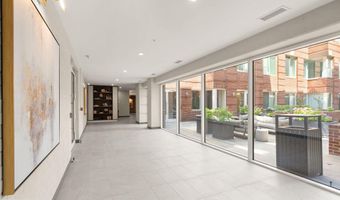 625 SLATERS Ln 401, Alexandria, VA 22314