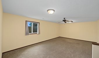 805 NW Reinhart Dr, Ankeny, IA 50023