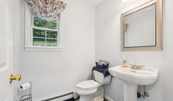 7 Parks Ln, Alloway, NJ 07461