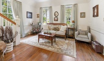 128 4th St, Apalachicola, FL 32320