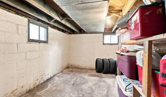729 Smith St, Algonac, MI 48001