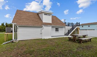 125 Pelican Dr, Atlantic Beach, NC 28512