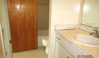 1 Westbury Ct, Ann Arbor, MI 48105
