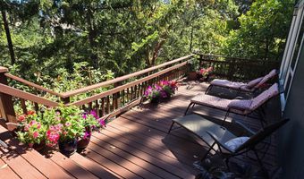1000 Ivy Ln, Ashland, OR 97520