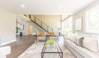 2971 Daleview Dr, Ann Arbor, MI 48105