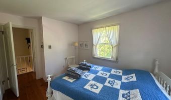 11 Tozier St, Belfast, ME 04915