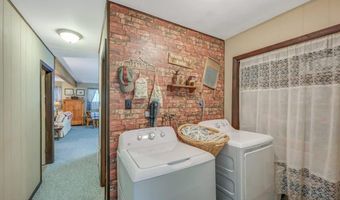 106 Burnshaw Ln, Albrightsville, PA 18210