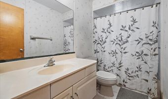 94 OCEANSIDE Dr, Atlantic Beach, FL 32233