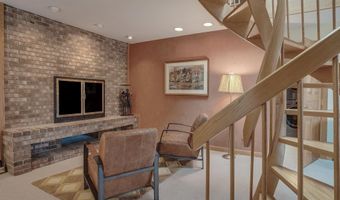 6 Williamsburg Ln, Bedford, NH 03110