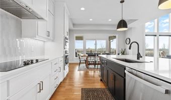 14616 Aspen Cir, Basehor, KS 66007
