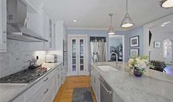 56 Somerset St, East Greenwich, RI 02818