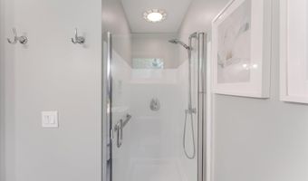 486 Edgeworthe Dr SE, Ada, MI 49301