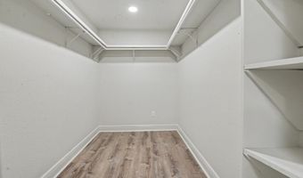 6105 E Desoto St, Bay St. Louis, MS 39520