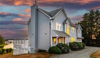 56 Marine Dr, Narragansett, RI 02882