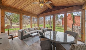 2854 Parkridge Dr, Ann Arbor, MI 48103