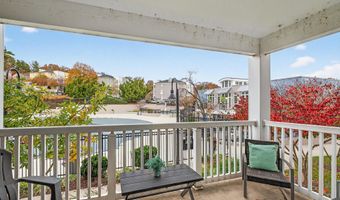 4163 S FOUR MILE RUN Dr 301, Arlington, VA 22204